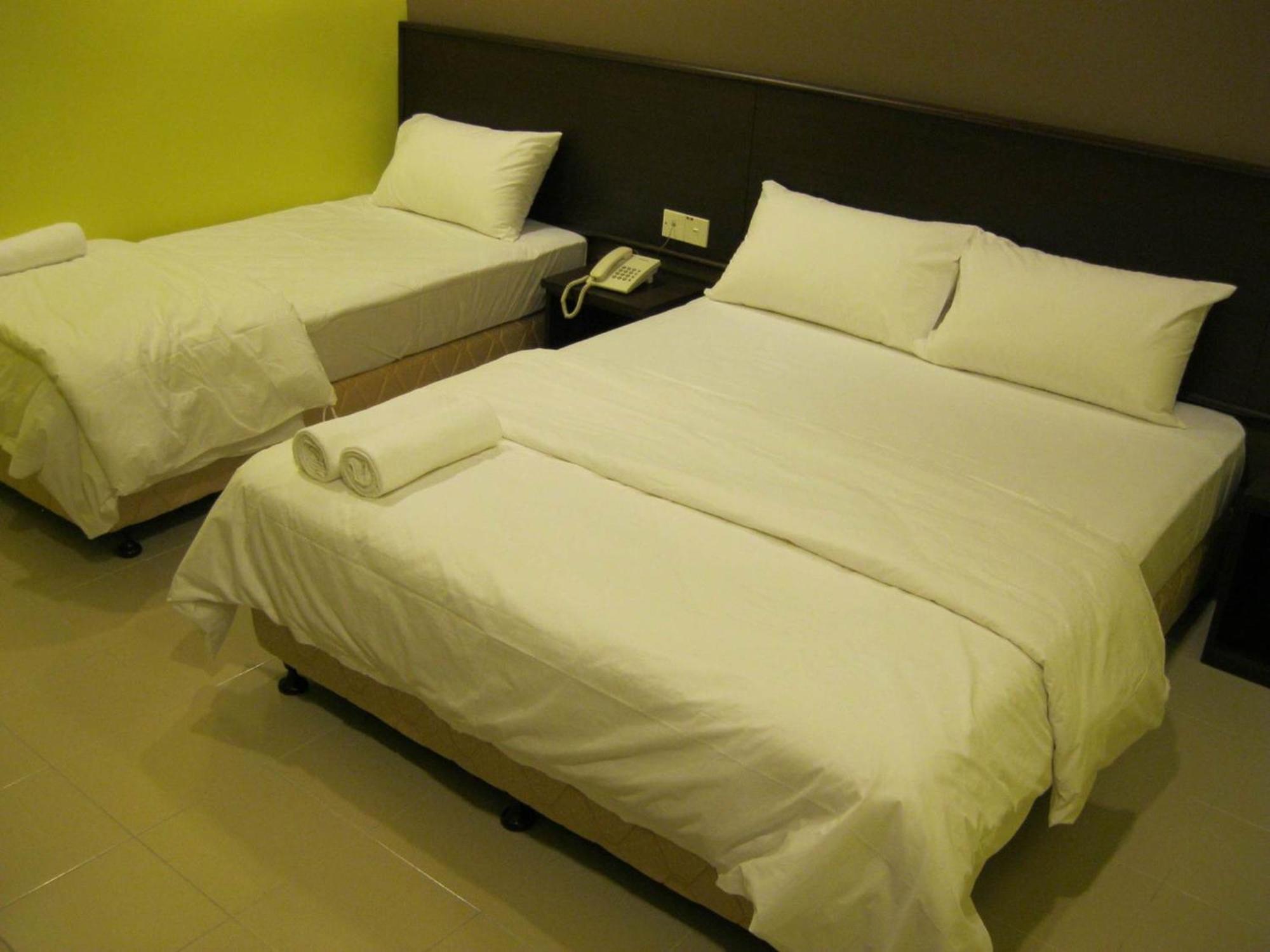 Bary Inn, Klia & Klia2 - 24 Hours Free Airport Pick-Up Сепанг Экстерьер фото