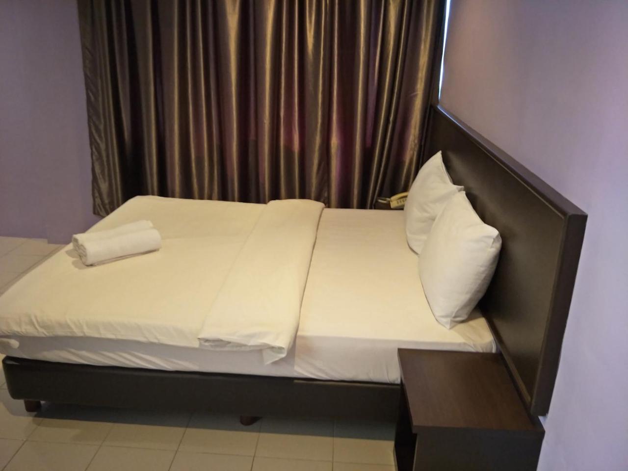 Bary Inn, Klia & Klia2 - 24 Hours Free Airport Pick-Up Сепанг Экстерьер фото